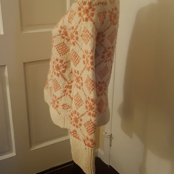 Handknit sweater - Picture 4 of 6